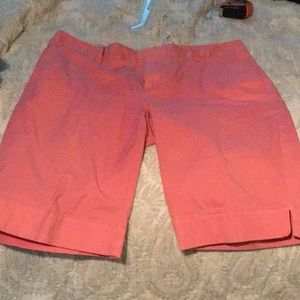 Vineyard Vines pink Bermuda’s sz 12